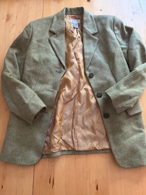 Classic Women’s Light Green Wool Blend Blazer